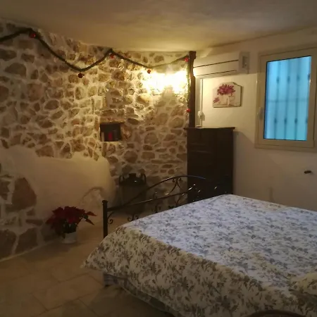 Trullo Alessandro E Raffaela 度假居