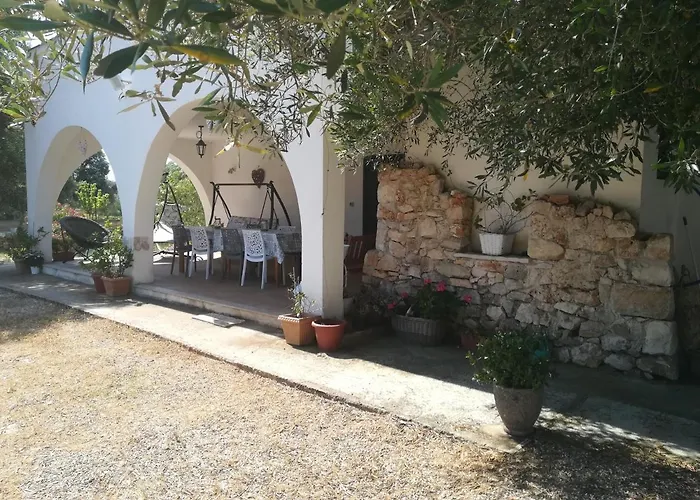 Trullo Alessandro E Raffaela بيت للعطل *